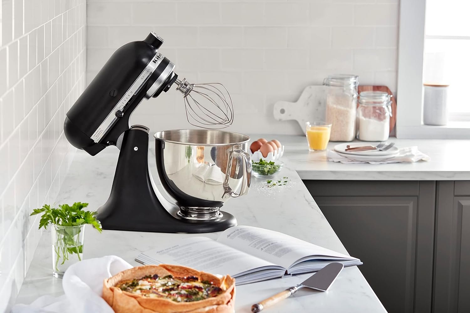 KitchenAid Artisan Series 5-Quart Tilt-Head Stand Mixer in matte black